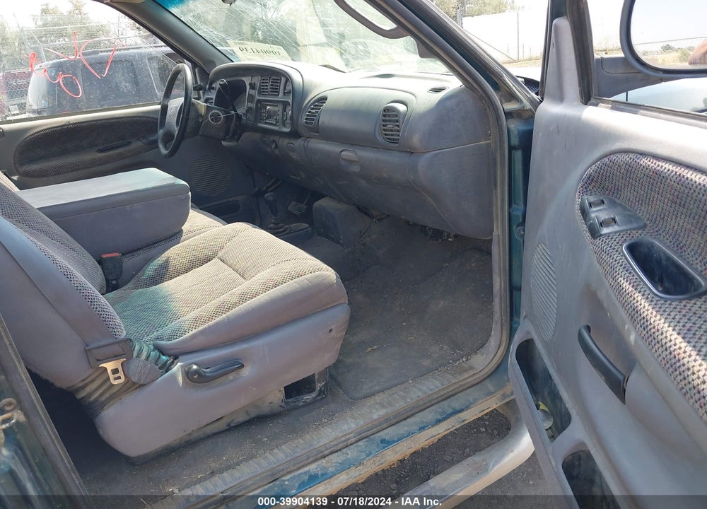 1998 DODGE RAM 1500 ST VIN: 3B7HF13Z8WG131747