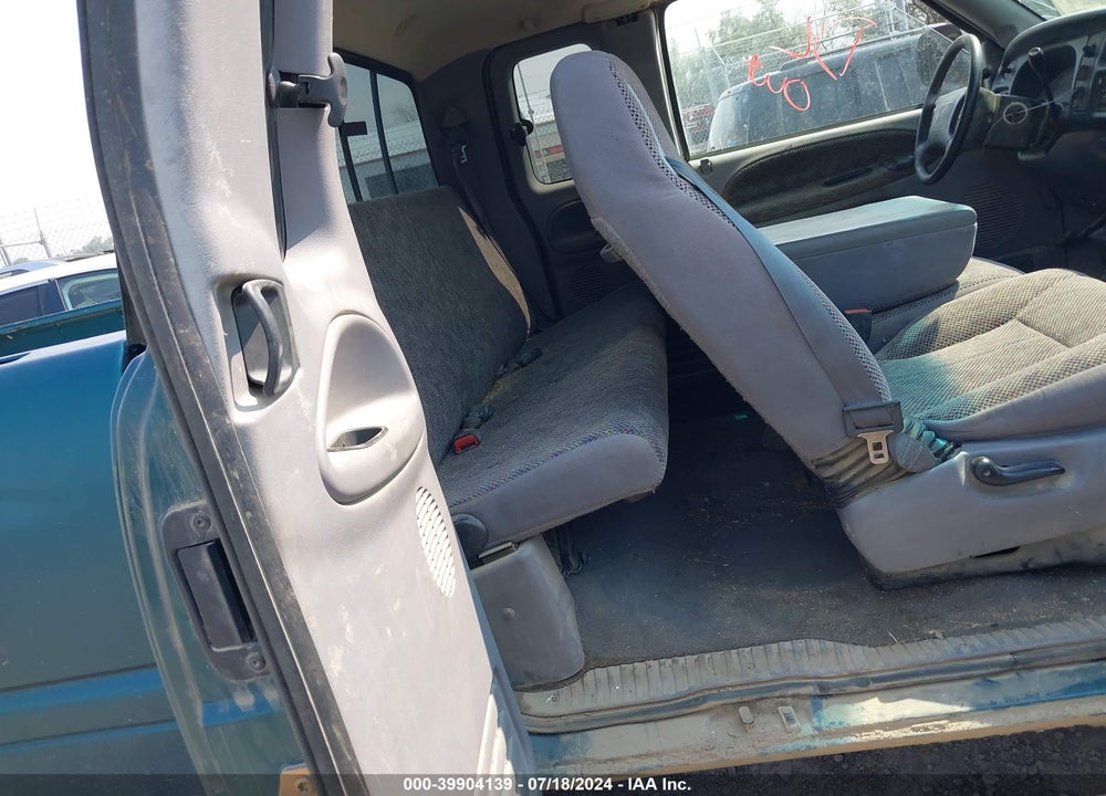 1998 DODGE RAM 1500 ST VIN: 3B7HF13Z8WG131747