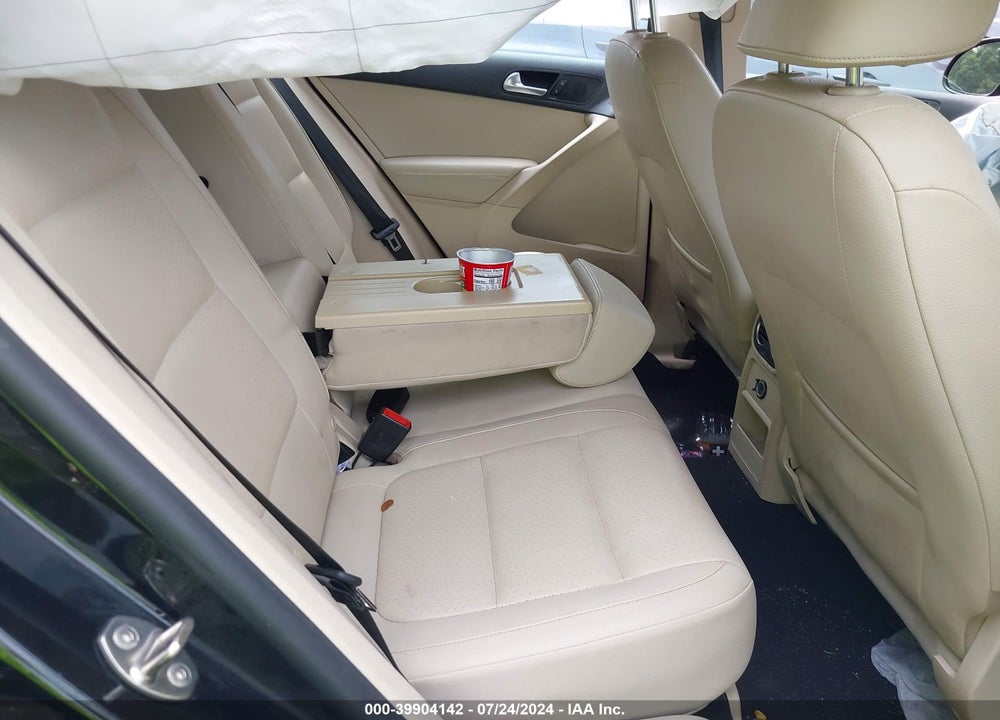 2016 VOLKSWAGEN TIGUAN S VIN: WVGBV7AX2GW514501