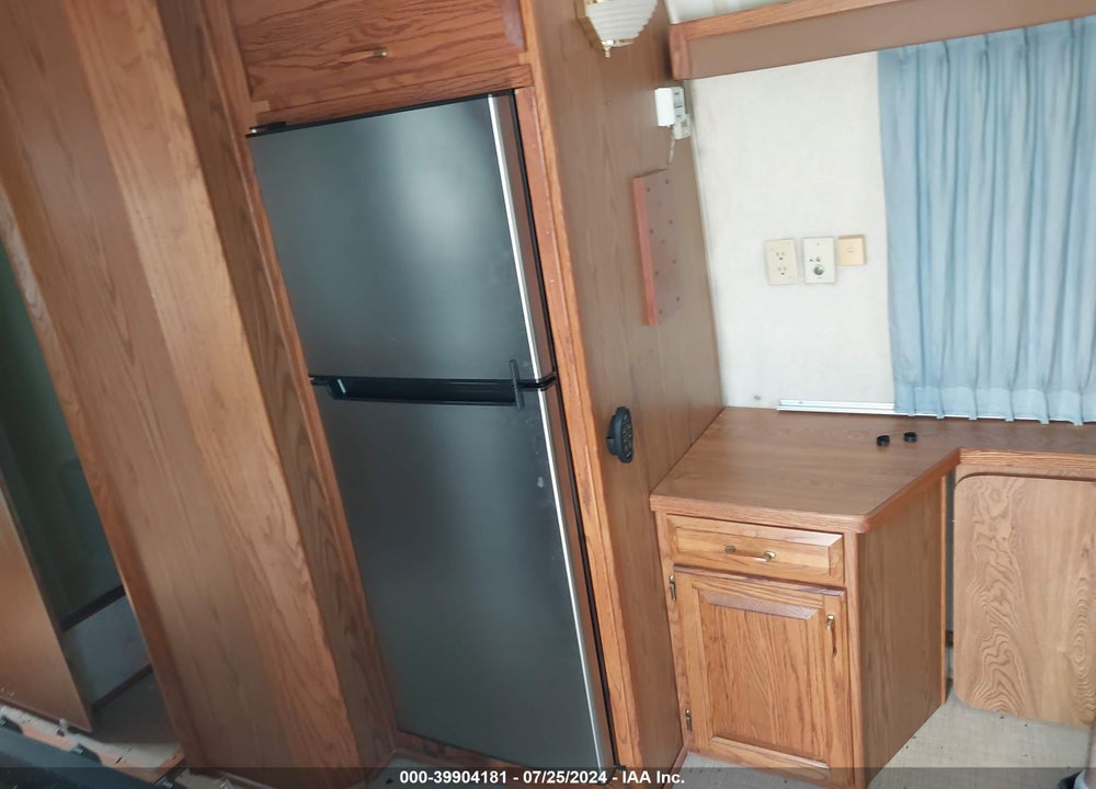 1995 AIRSTREAM EXCELLA 25 VIN: 1STGEAJ24SJ510520