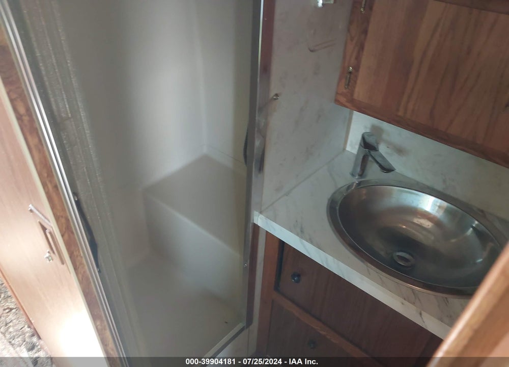 1995 AIRSTREAM EXCELLA 25 VIN: 1STGEAJ24SJ510520