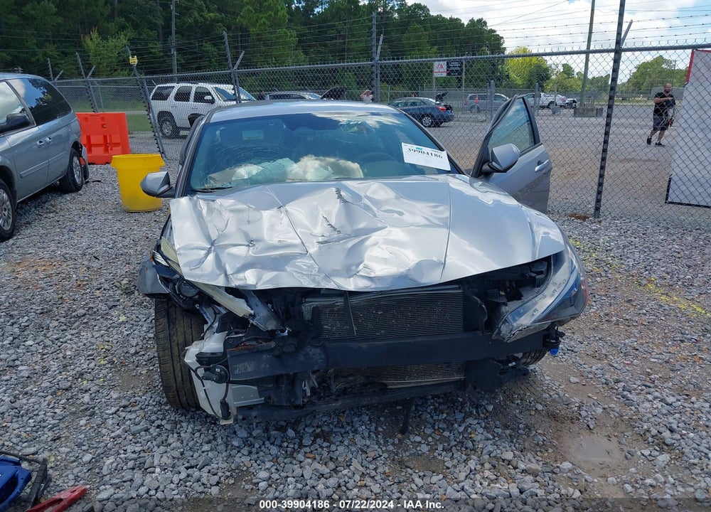 2022 HYUNDAI ELANTRA SEL VIN: 5NPLM4AG1NH082156
