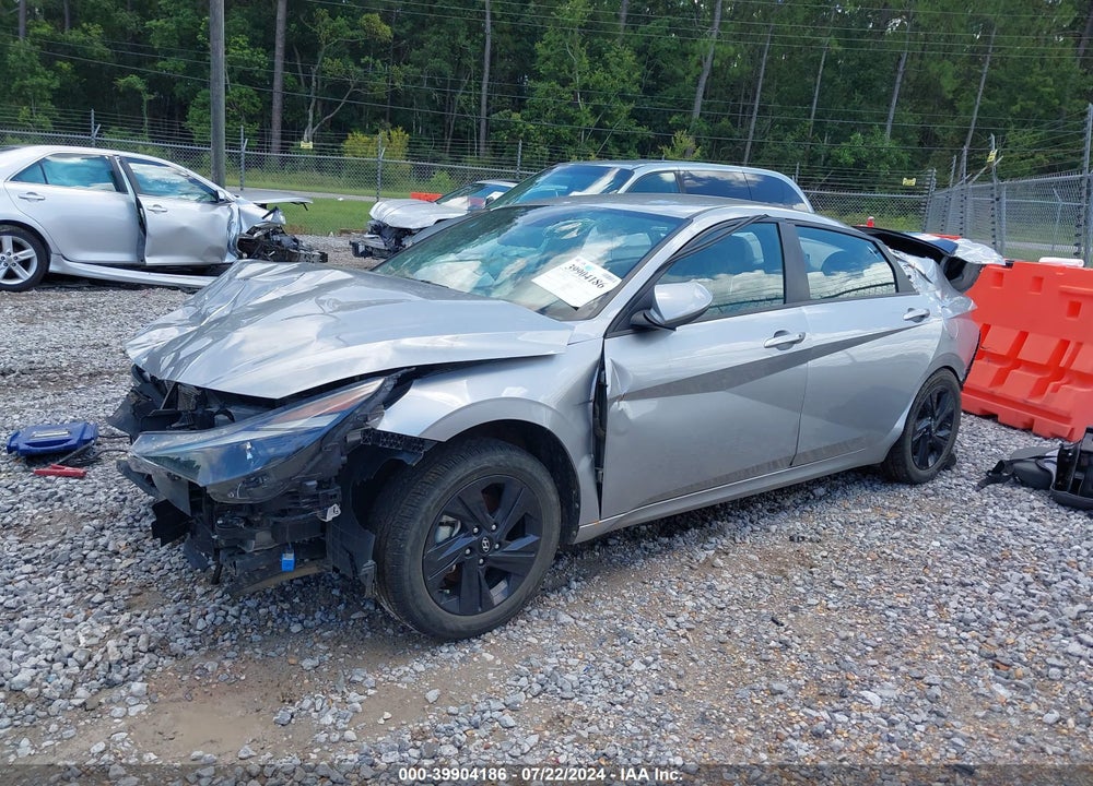 2022 HYUNDAI ELANTRA SEL VIN: 5NPLM4AG1NH082156