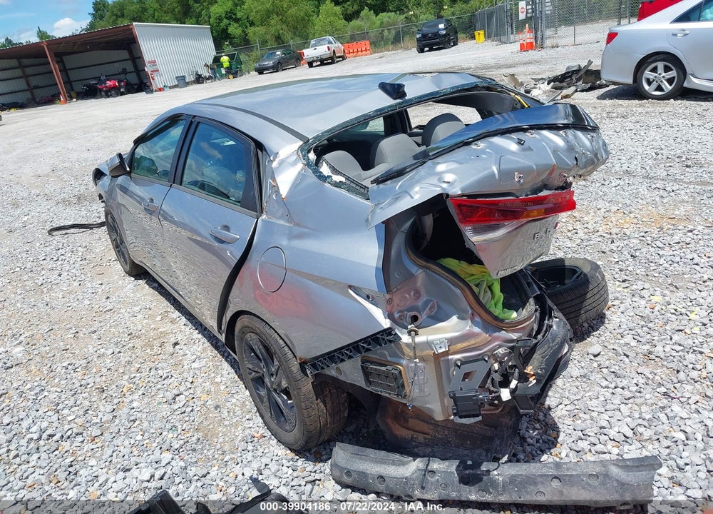 2022 HYUNDAI ELANTRA SEL VIN: 5NPLM4AG1NH082156
