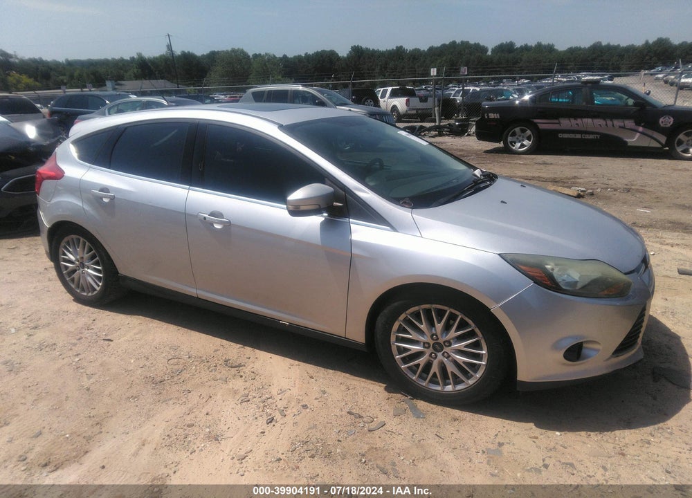 2014 FORD FOCUS TITANIUM VIN: 1FADP3N25EL395961