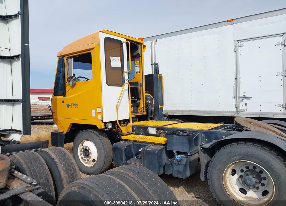 2016 OTTAWA KALMAR  YARD SPOTTER VIN: EINJ817EE16342427