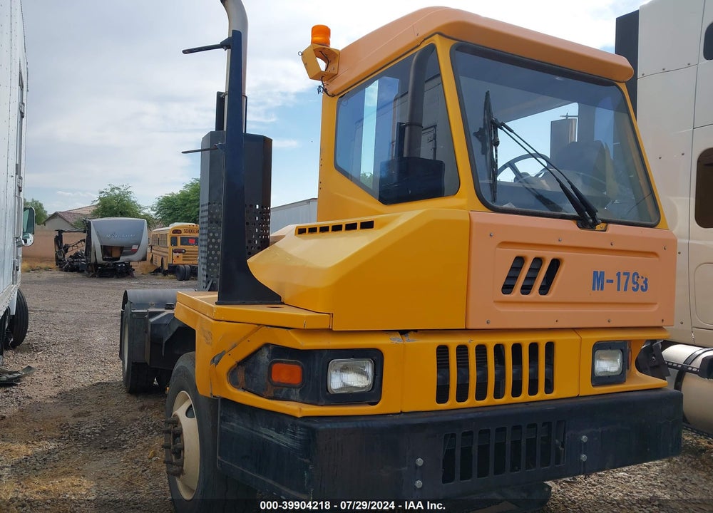 2016 OTTAWA KALMAR  YARD SPOTTER VIN: EINJ817EE16342427