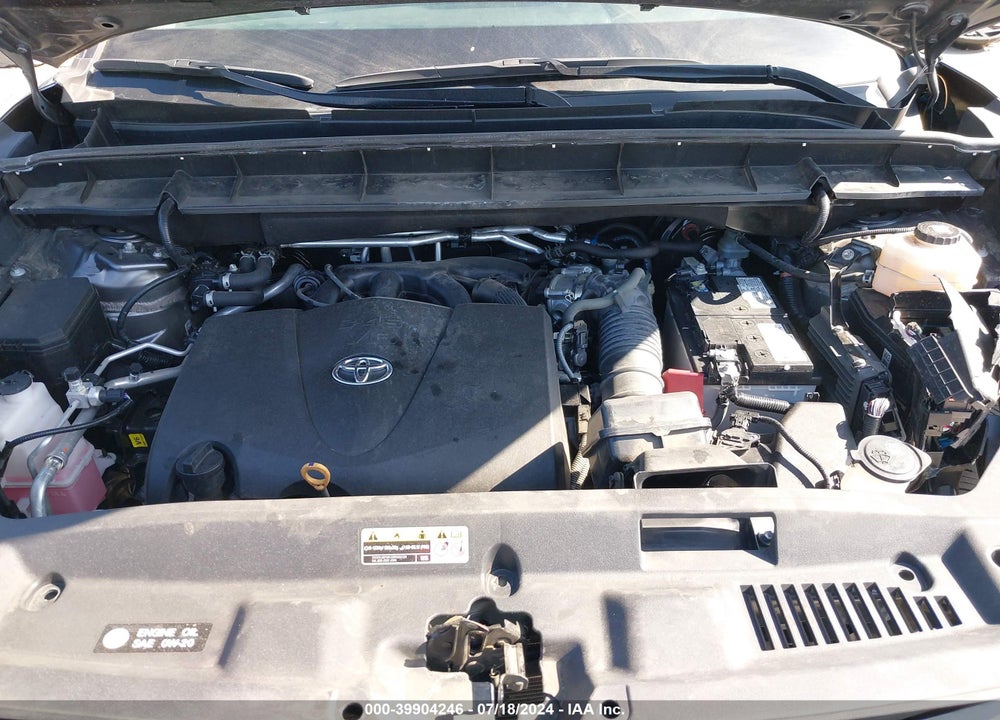 2021 TOYOTA HIGHLANDER XLE VIN: 5TDHZRAH6MS527724