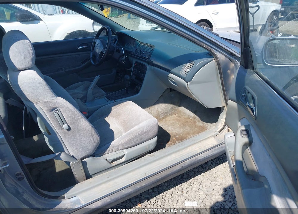 1994 HONDA ACCORD LX VIN: 1HGCD7239RA037753