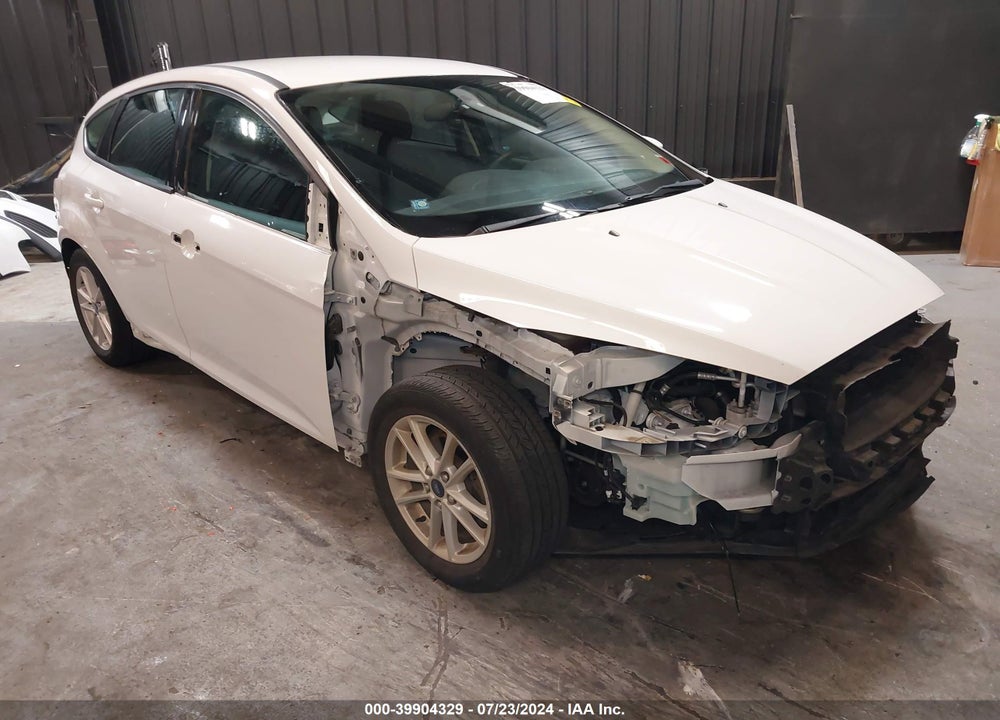 2016 FORD FOCUS SE VIN: 1FADP3K27GL354366
