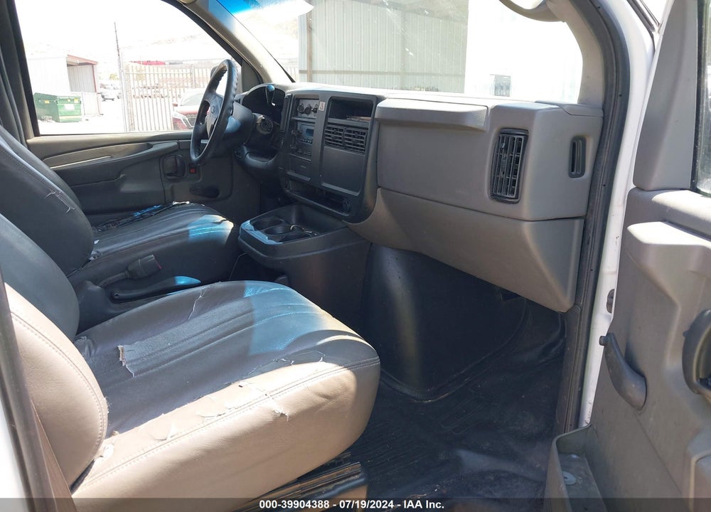 2006 CHEVROLET EXPRESS WORK VAN VIN: 1GCFG15X961213114