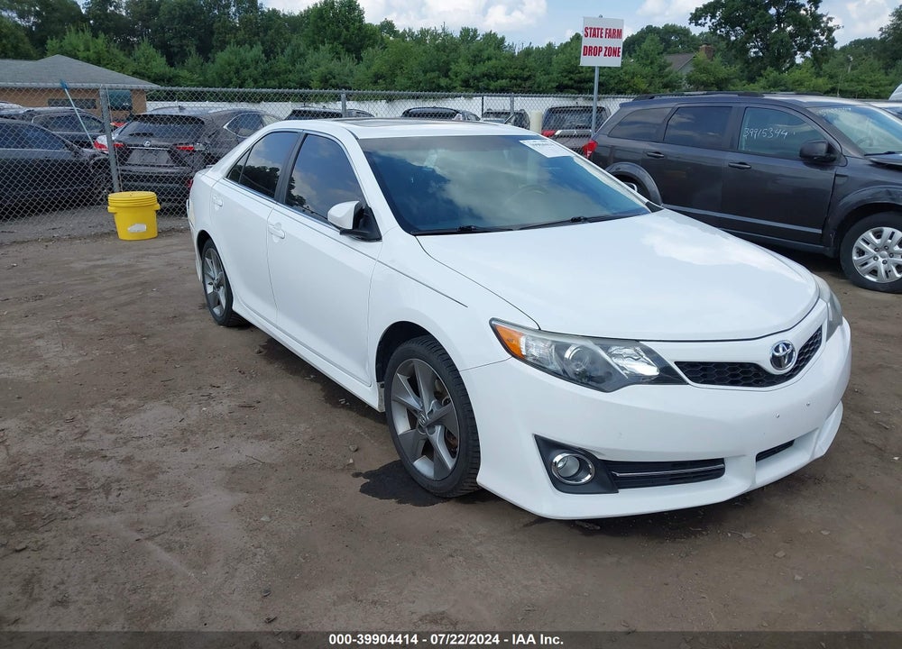 2014 TOYOTA CAMRY SE SPORT VIN: 4T1BF1FK5EU440524