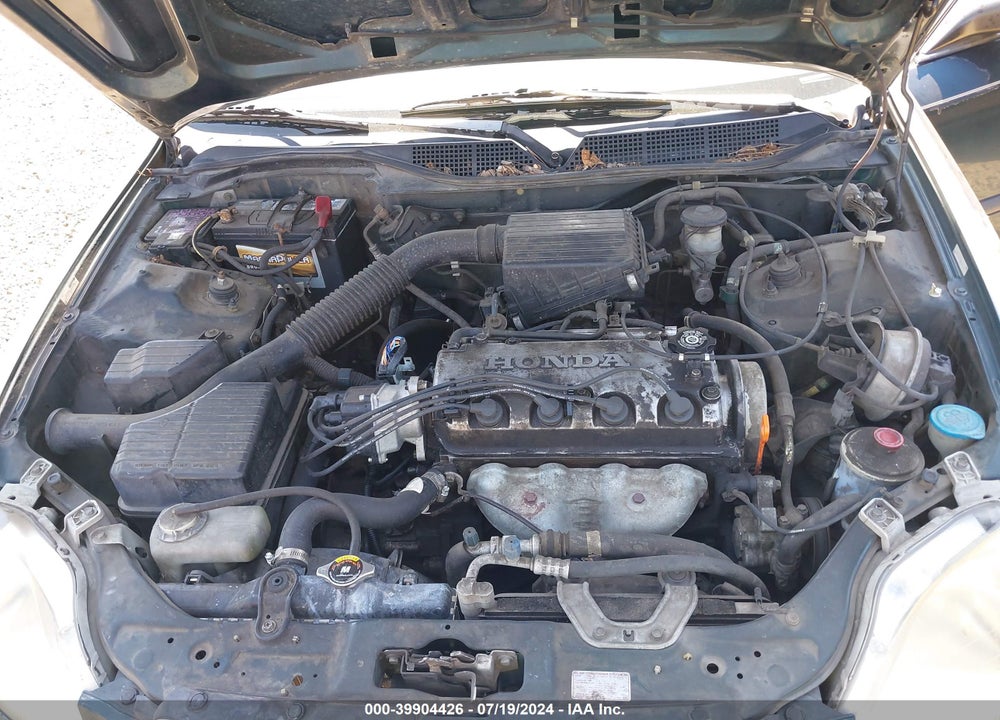 1998 HONDA CIVIC LX VIN: 2HGEJ6677WH584705