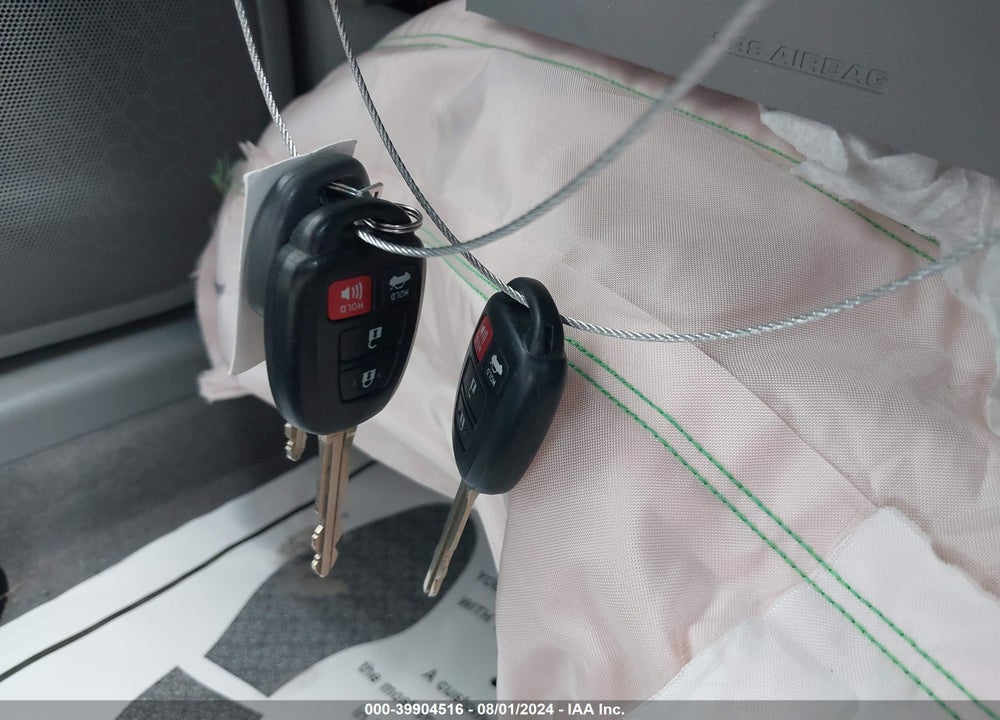 2016 TOYOTA CAMRY LE VIN: 4T4BF1FK5GR575186