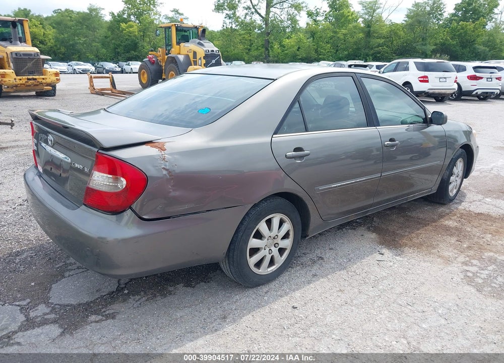 2002 TOYOTA CAMRY XLE VIN: 4T1BE30K12U595350