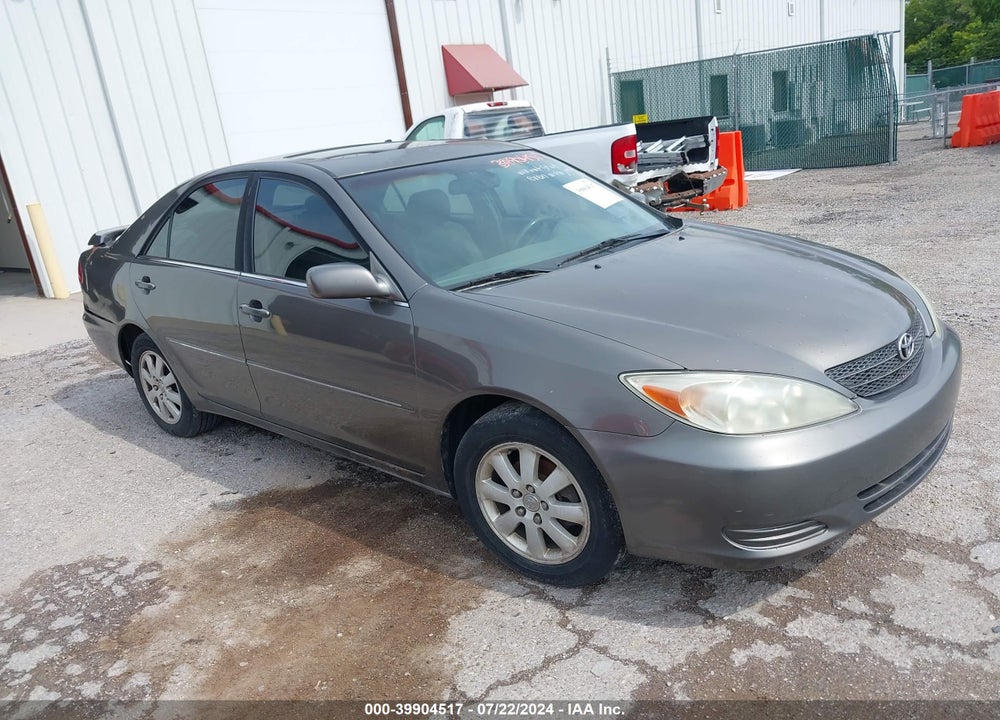 2002 TOYOTA CAMRY XLE VIN: 4T1BE30K12U595350