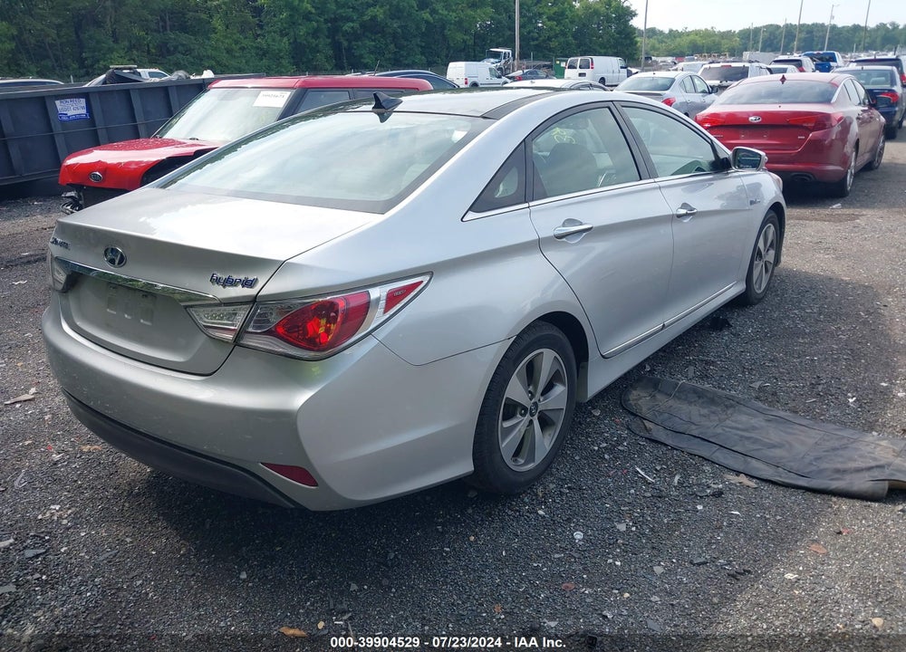 2011 HYUNDAI SONATA HYBRID VIN: KMHEC4A43BA018846
