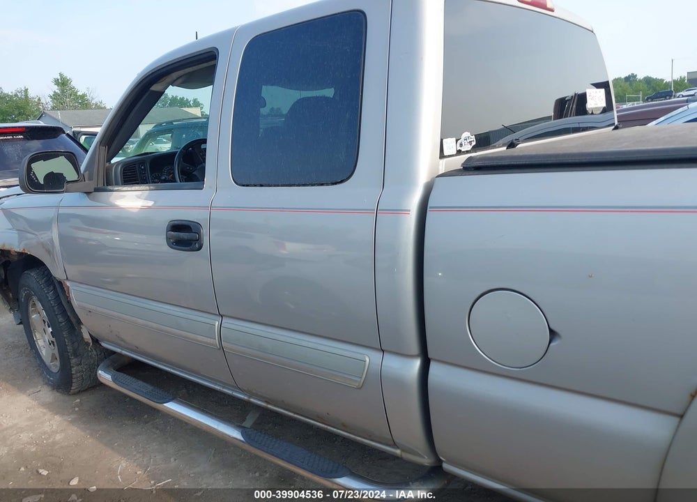 2004 CHEVROLET SILVERADO 1500 Z71 VIN: 1GCEK19T04E211260