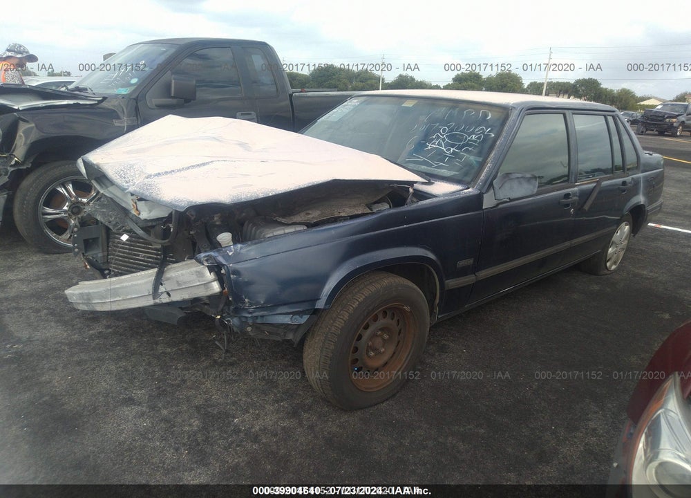 1994 VOLVO 940 VIN: YV1JS8838R1147132