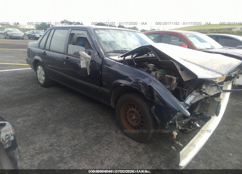 1994 VOLVO 940 VIN: YV1JS8838R1147132