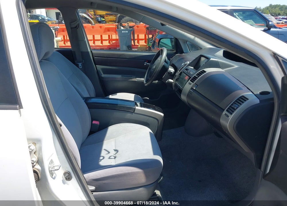 2005 TOYOTA PRIUS VIN: JTDKB22U153054007