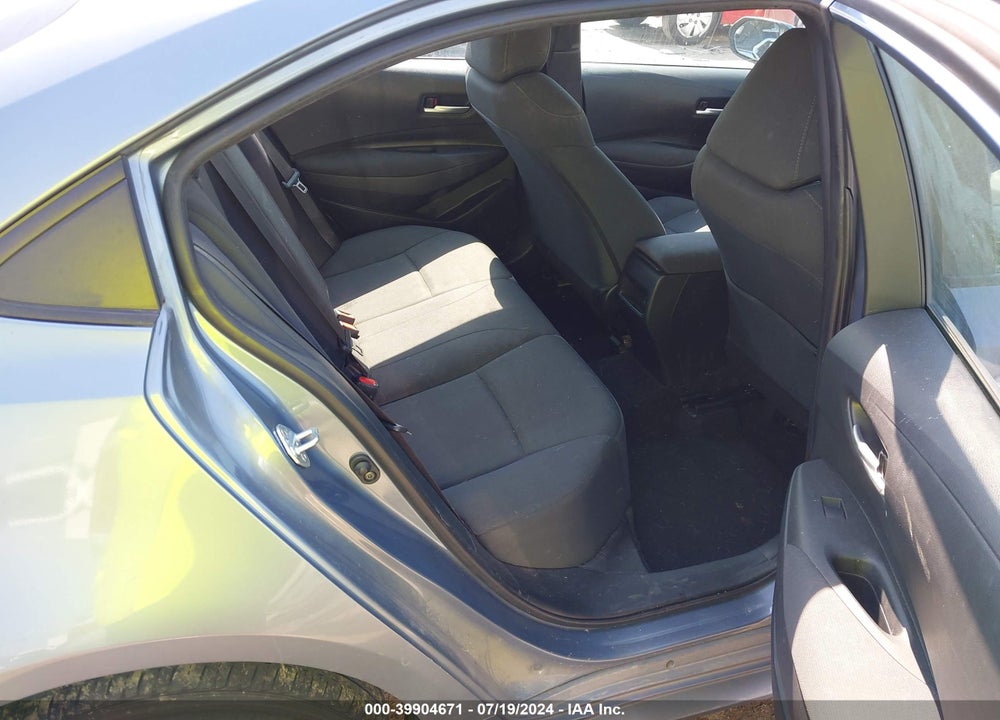 2021 TOYOTA COROLLA LE VIN: 5YFEPMAE2MP245722