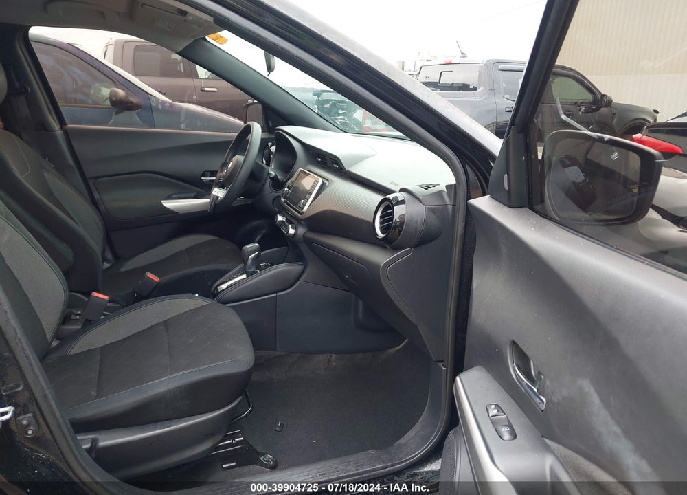 2018 NISSAN KICKS SV VIN: 3N1CP5CU6JL545714