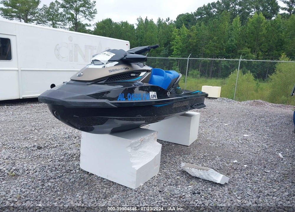 2016 SEADOO GTX-300 LIMITED VIN: 000CAYDV06662K516