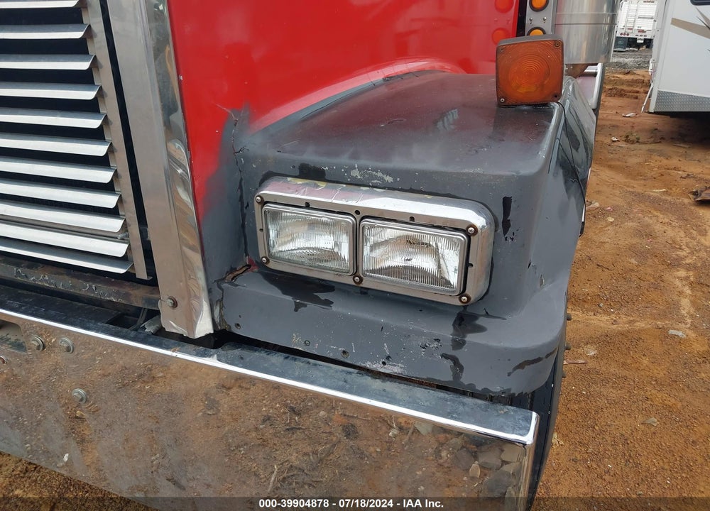 1998 WESTERN STAR/AUTO CAR CONVENTIONAL 4900E VIN: 2WKEDDXJ1WK952546