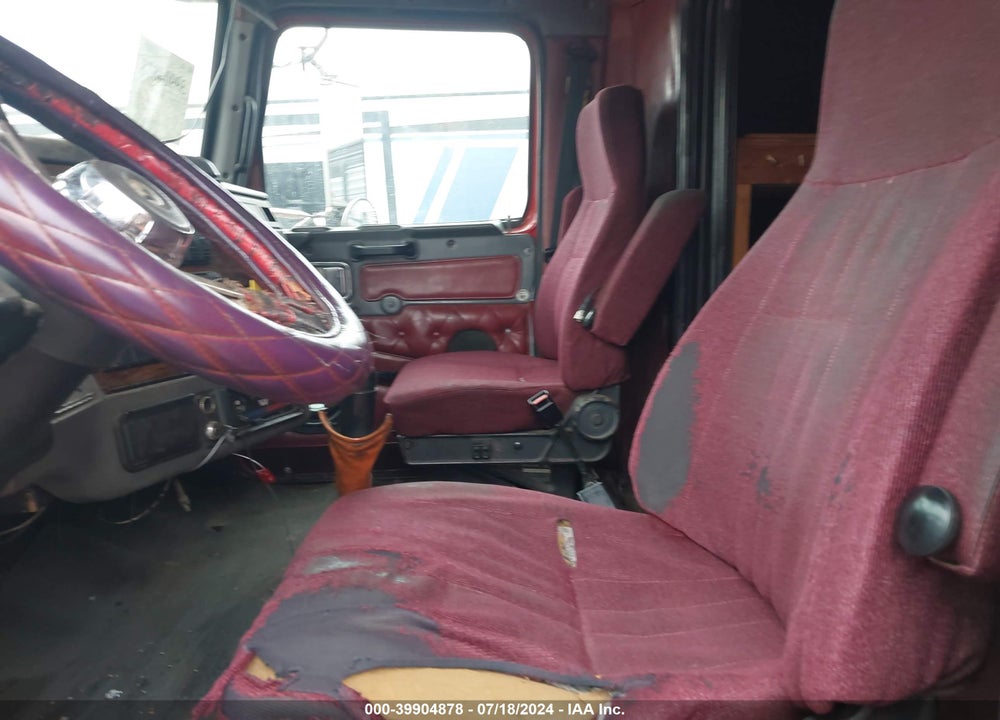 1998 WESTERN STAR/AUTO CAR CONVENTIONAL 4900E VIN: 2WKEDDXJ1WK952546