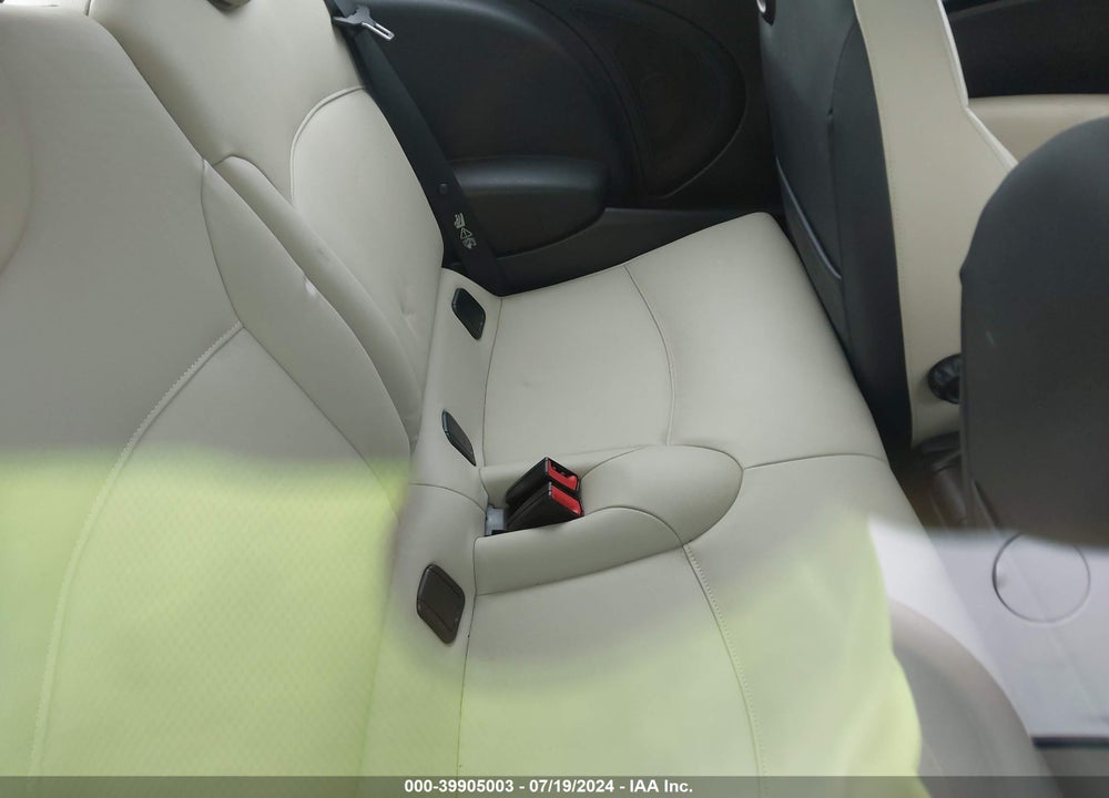 2011 MINI COOPER VIN: WMWSU3C54BT097076