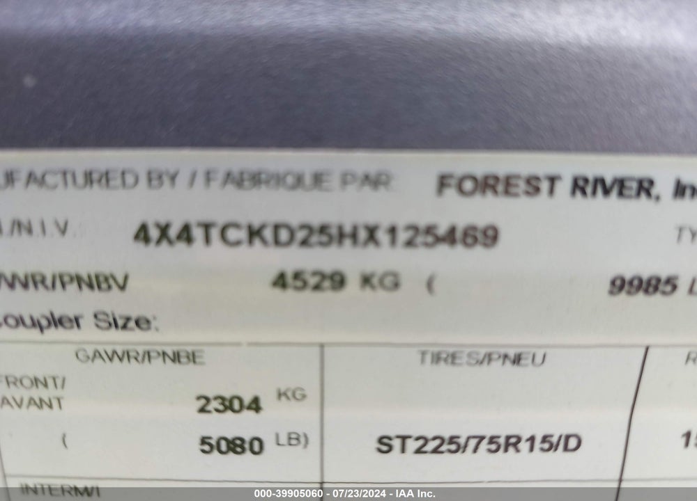 2017 FOREST RIVER CHEROKEE VIN: 4X4TCKD25HX125469