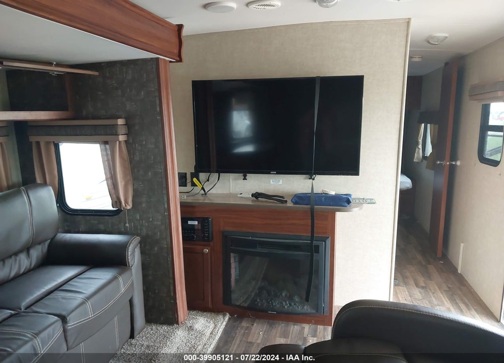2015 HEARTLAND NORTHTRAIL VIN: 5SFNB362XFE295305