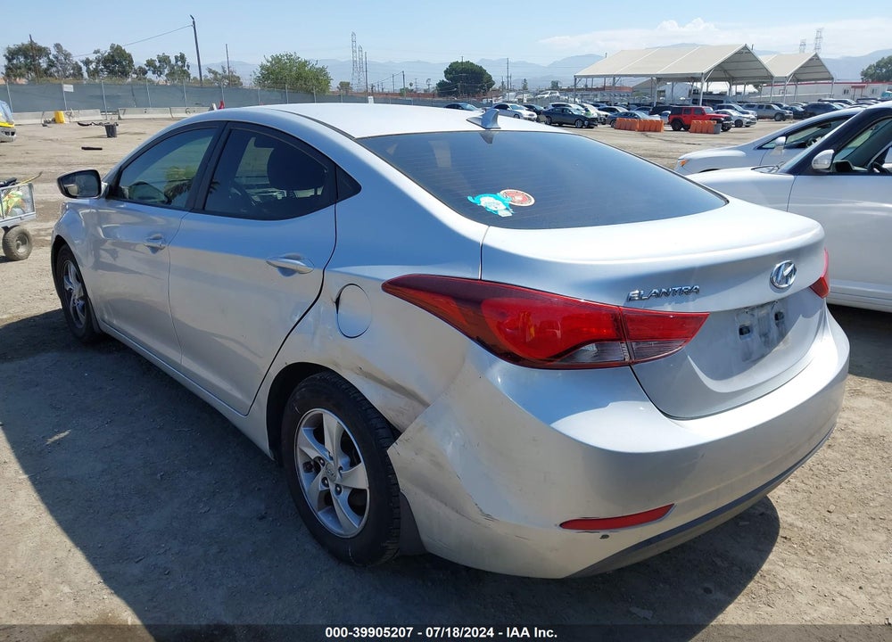 2015 HYUNDAI ELANTRA VIN: 5NPDH4AE3FH646205