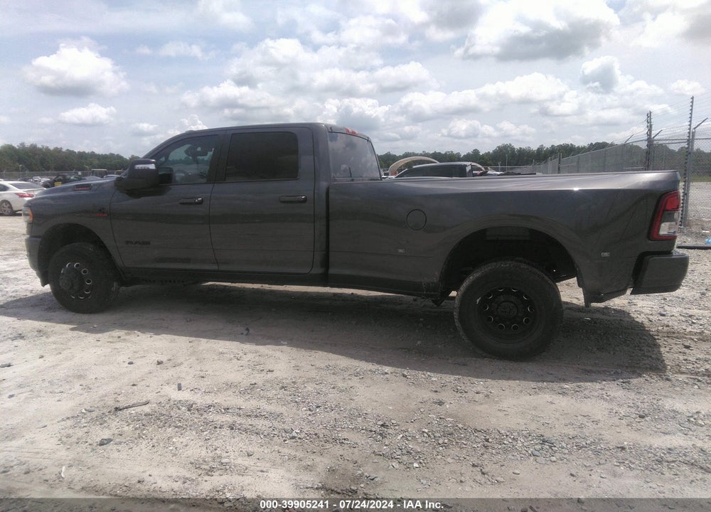 2024 RAM 3500 BIG HORN  4X4 8' BOX VIN: 3C63RRHL8RG133109
