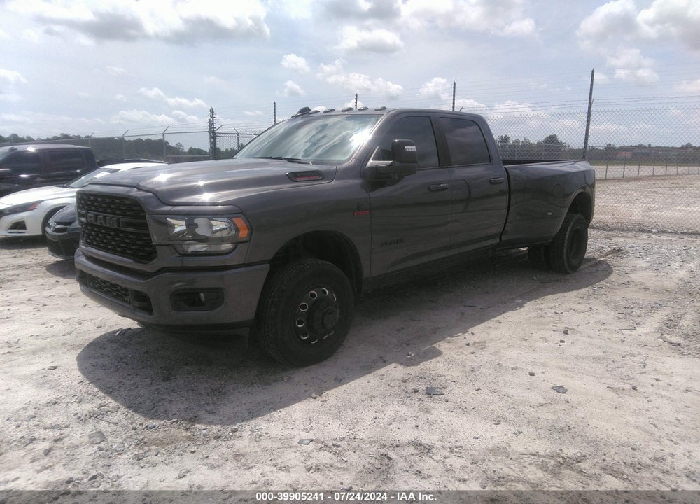2024 RAM 3500 BIG HORN  4X4 8' BOX VIN: 3C63RRHL8RG133109