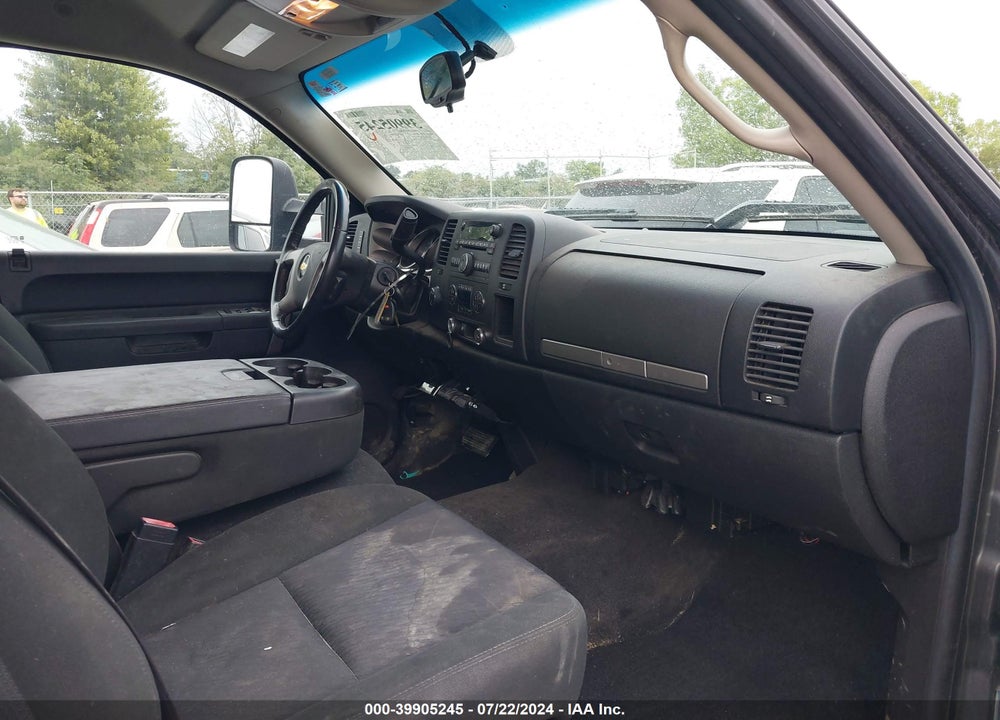2011 CHEVROLET SILVERADO 1500 LT VIN: 1GCRKSE39BZ290981