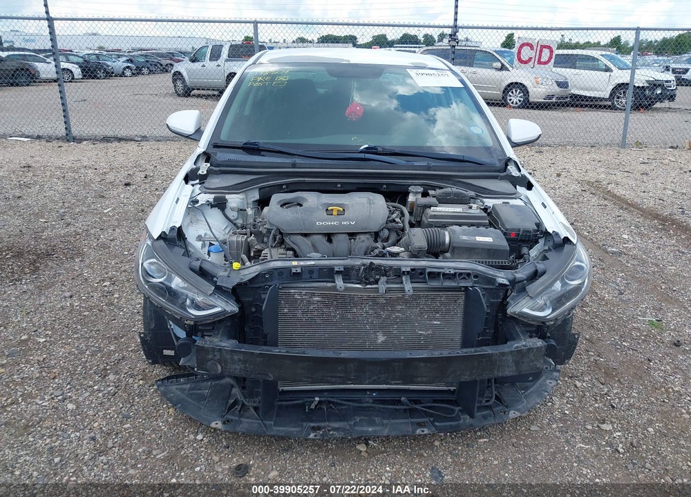 2018 HYUNDAI ELANTRA SEL VIN: 5NPD84LF8JH313092
