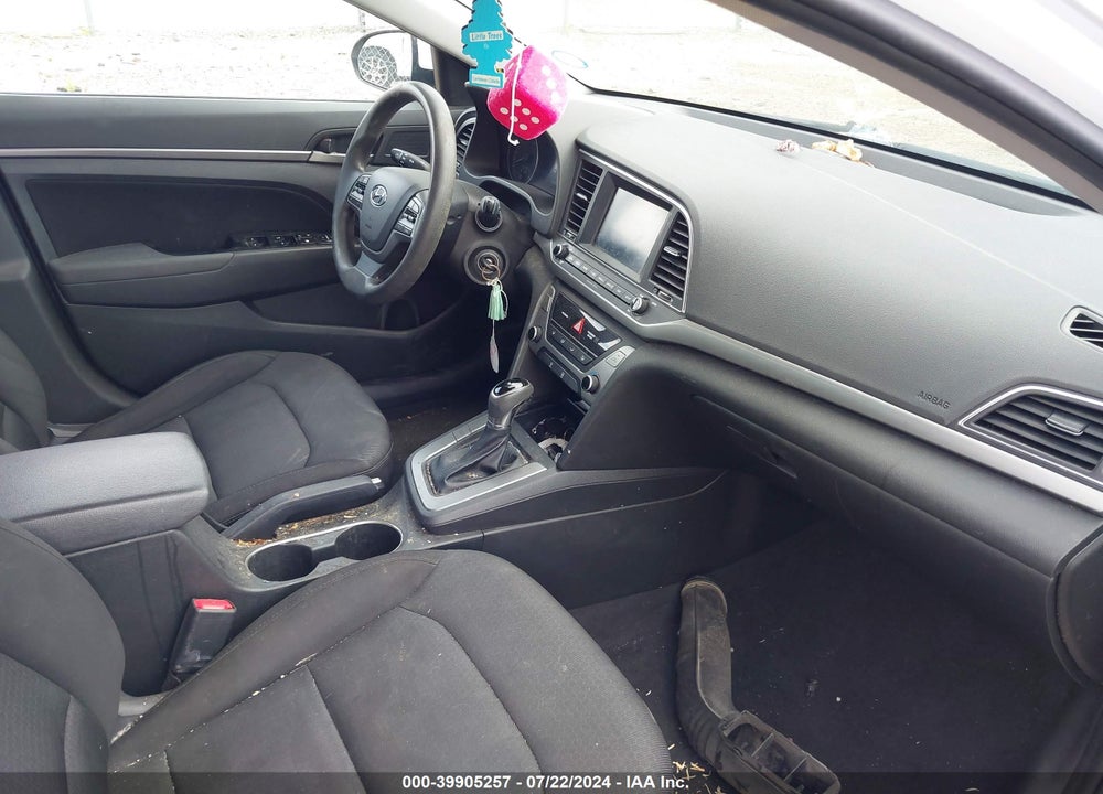 2018 HYUNDAI ELANTRA SEL VIN: 5NPD84LF8JH313092