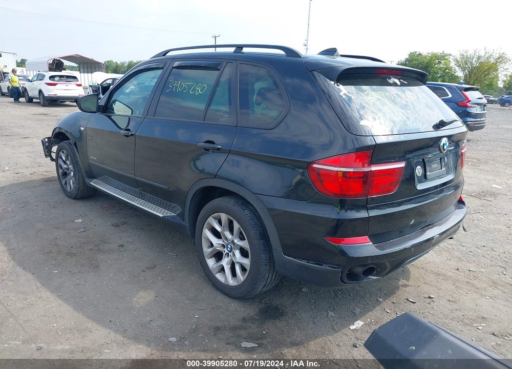 2013 BMW X5 XDRIVE35I/XDRIVE35I PREMIUM/XDRIVE35I SPORT ACTIVITY VIN: 5UXZV4C52D0B06044