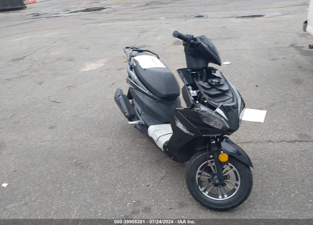 2023 ZNEN NITRO SPORT, LIGHTNI VIN: L5YTCKBR5P1122359