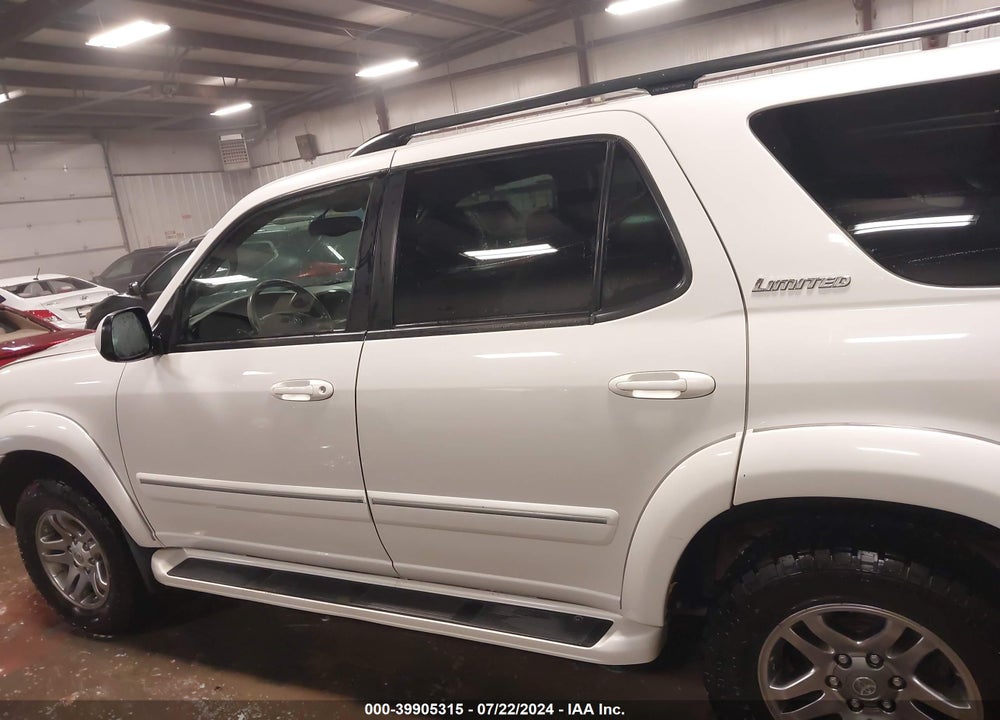 2005 TOYOTA SEQUOIA LIMITED V8 VIN: 5TDBT48A95S235523