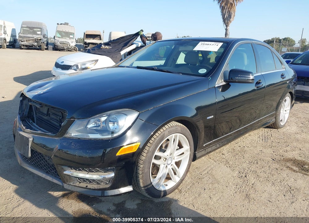 2012 MERCEDES-BENZ C 250 LUXURY/SPORT VIN: WDDGF4HB7CR234653