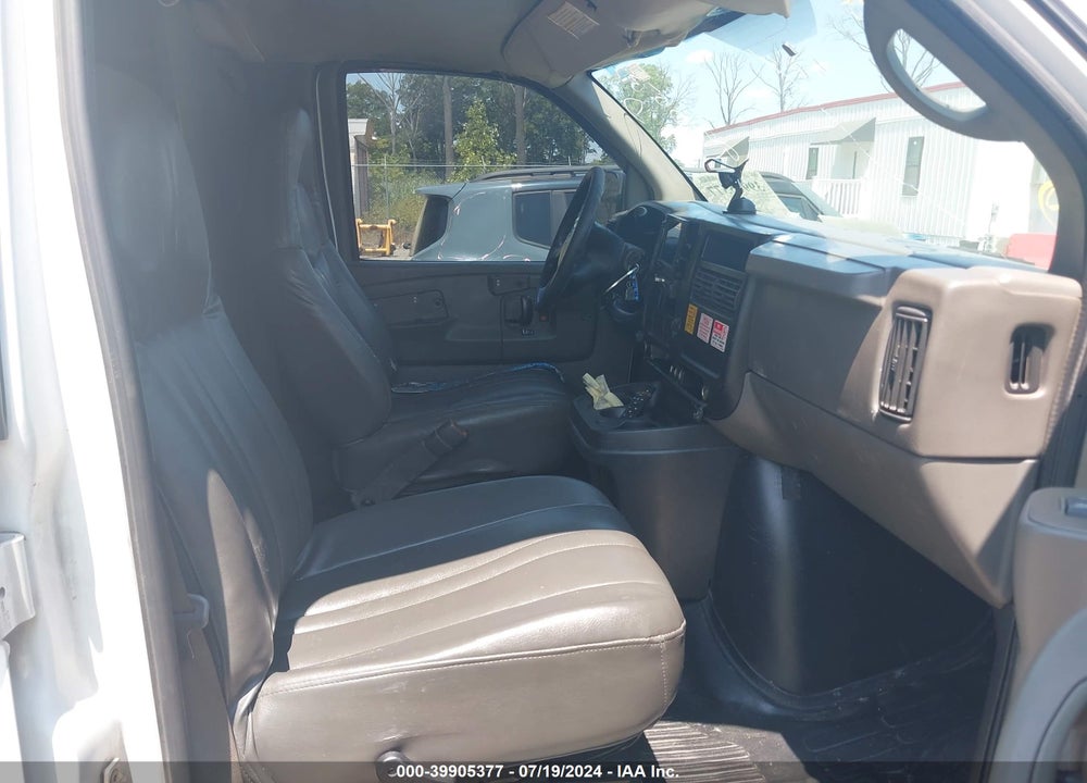 2005 CHEVROLET EXPRESS VIN: 1GCHG35V151170955