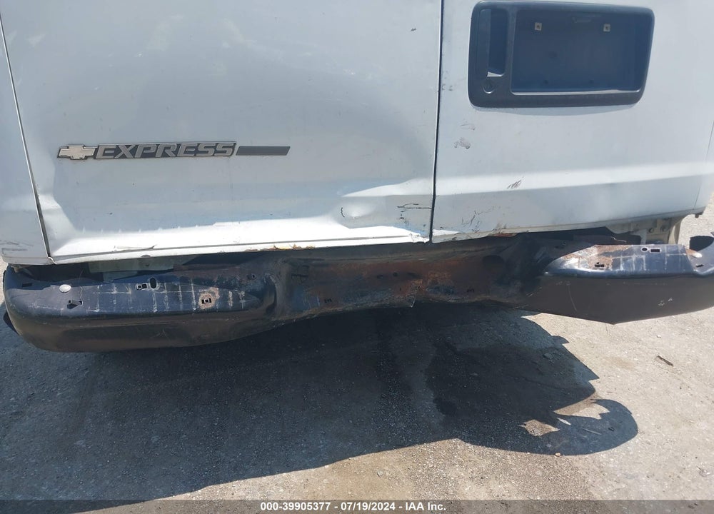 2005 CHEVROLET EXPRESS VIN: 1GCHG35V151170955