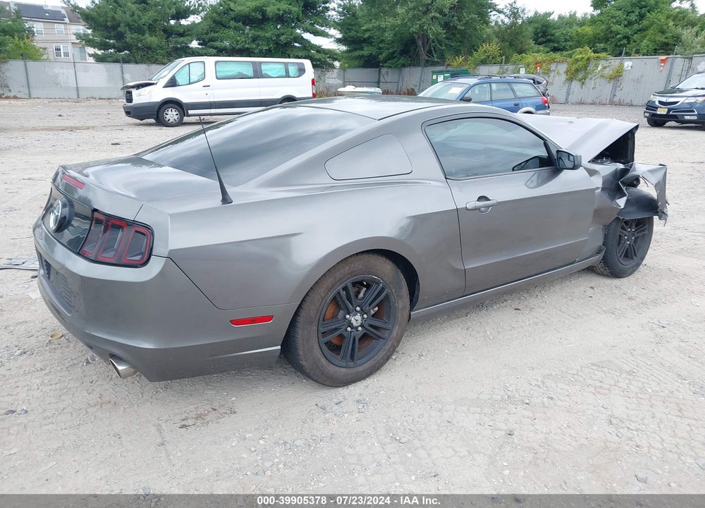 2014 FORD MUSTANG V6 VIN: 1ZVBP8AM6E5331001
