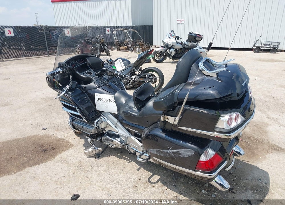 2010 HONDA GL1800 VIN: 1HFSC47L7AA901794