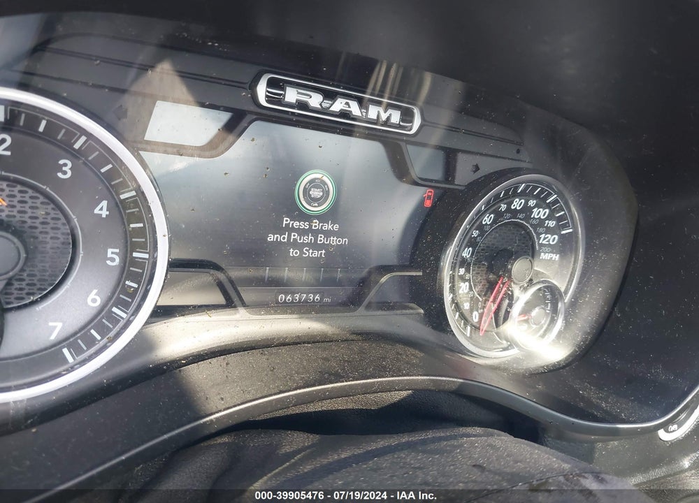 2019 RAM 1500 LAIE  4X4 5'7 BOX VIN: 1C6SRFJT3KN764562