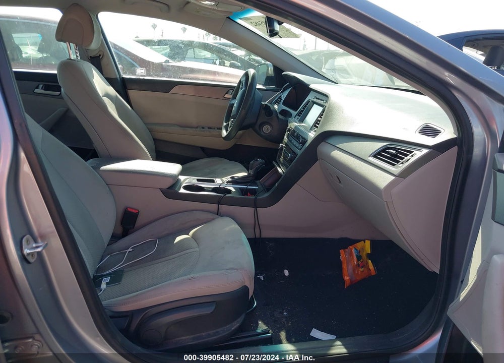 2016 HYUNDAI SONATA SE VIN: 5NPE24AF1GH349417