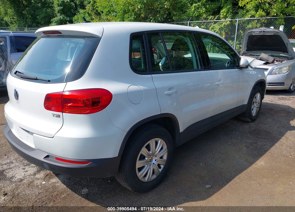 2017 VOLKSWAGEN TIGUAN 2.0T/2.0T S VIN: WVGAV7AX6HK046468